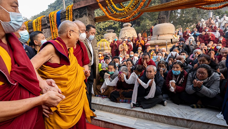 Pilgrimage To The Mahabodi Temple The 14th Dalai Lama