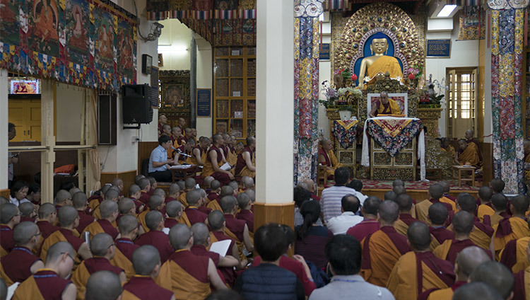 A view of the inside of the Main Tibetan Temple during the first day of His Holiness the Dalai Lama's teachings in Dharamsala, HP, India on October 3, 2106. Photo/Tenzin Choejor/OHHDL