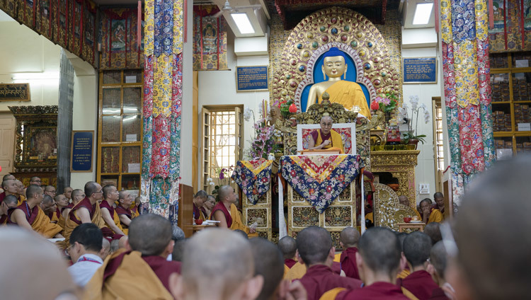 Teaching of Aryadeva’s 400 Verses on the… | The 14th Dalai Lama