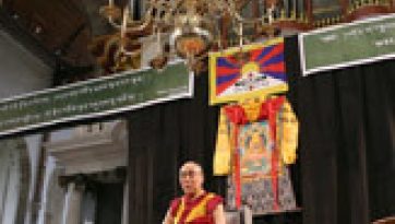 His Holiness the Dalai Lama Travels from Oslo to Rotterdam