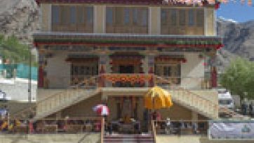 Summer Seminar on the Perfection of Wisdom and Consecrating a Statue of the Buddha