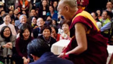 His Holiness the Dalai Lama Departs Tokyo to Return to India