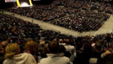 Over 10,000 People Attend His Holiness the Dalai Lama’s Public Talk