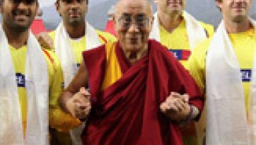 Wow, the Dalai Lama, Cricketers Bow