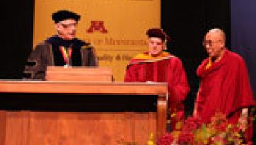 His Holiness Promotes Secular Ethics at the University of Minnesota