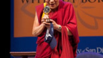 His Holiness dwells on connections between inner development and climate change, peace & justice