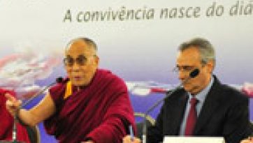 His Holiness the Dalai Lama joins panel discussion with neuroscientists