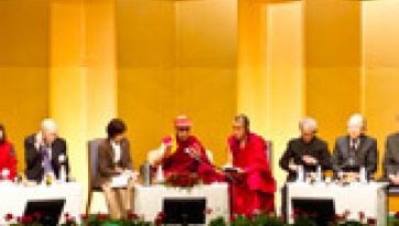 His Holiness the Dalai Lama's second day of dialogue with scientists in Tokyo