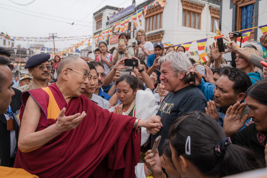 Pilgrimage to the Jokhang and Mosques - Leh | The 14th Dalai Lama